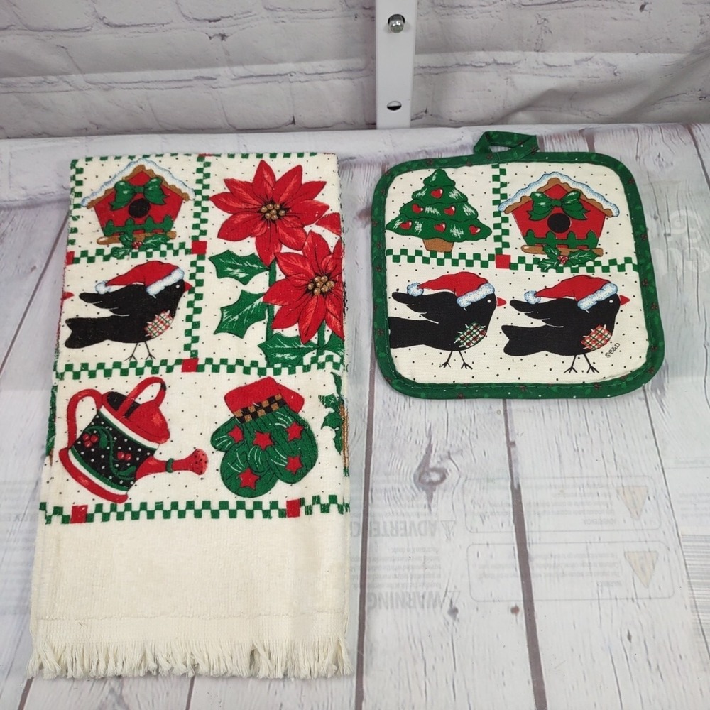 Christmas Kitchen Hand Towel and Potholder Red Green White by B&D - Picture 1 of 5